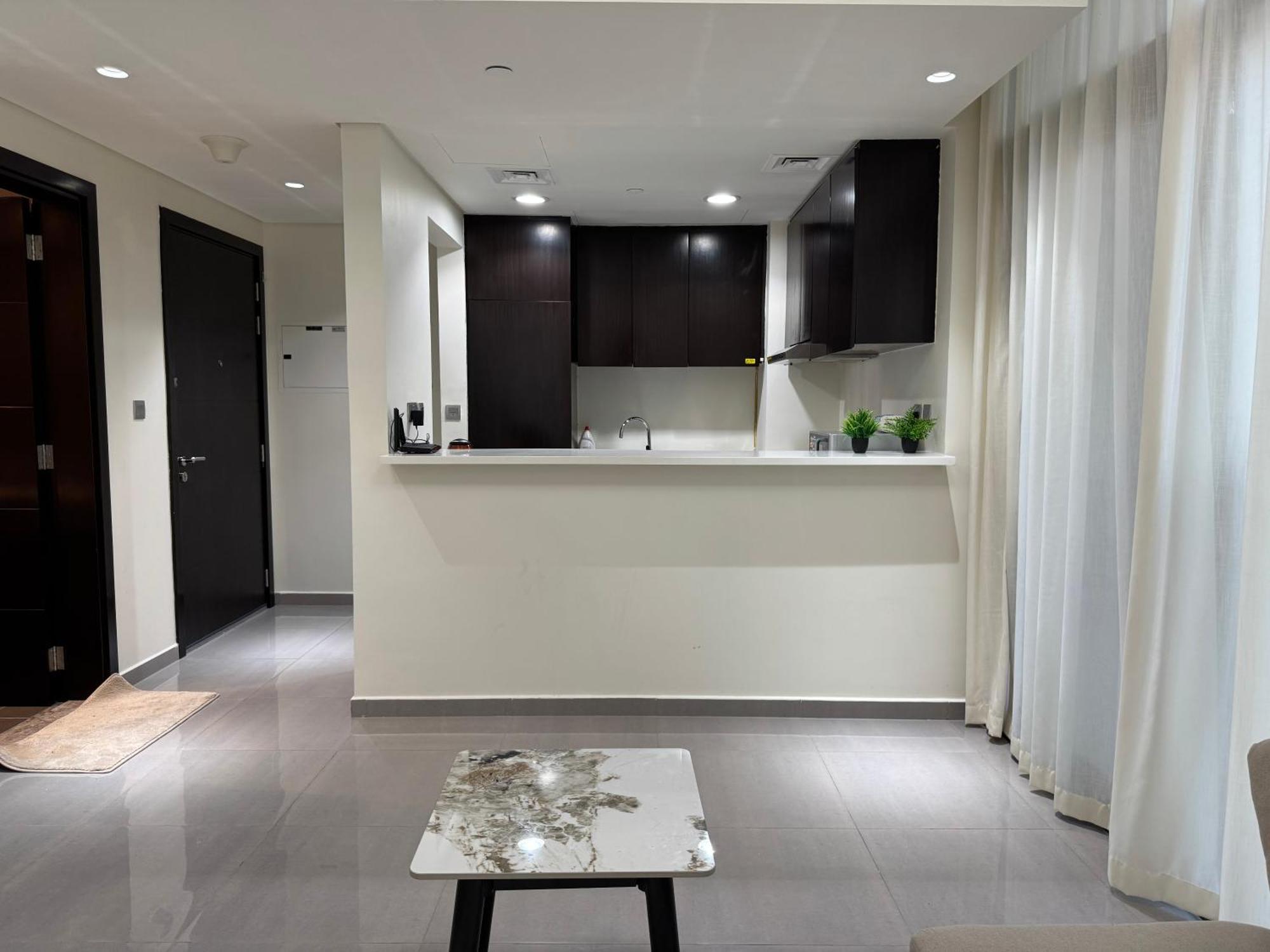 Lala Land Homes - Magnificent 1 Bedroom In Business Bay Apartment Dubai