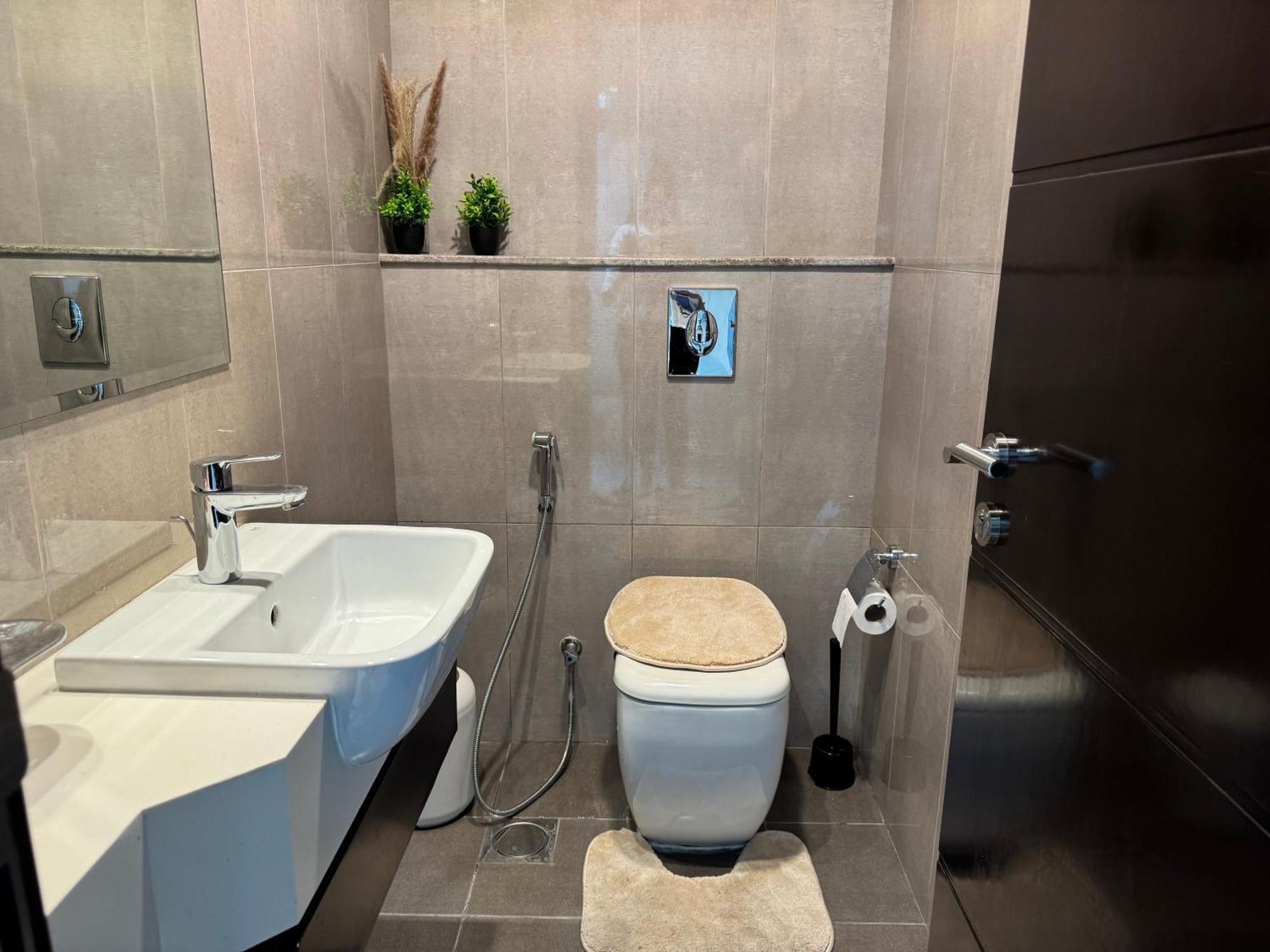 Lala Land Homes - Magnificent 1 Bedroom In Business Bay