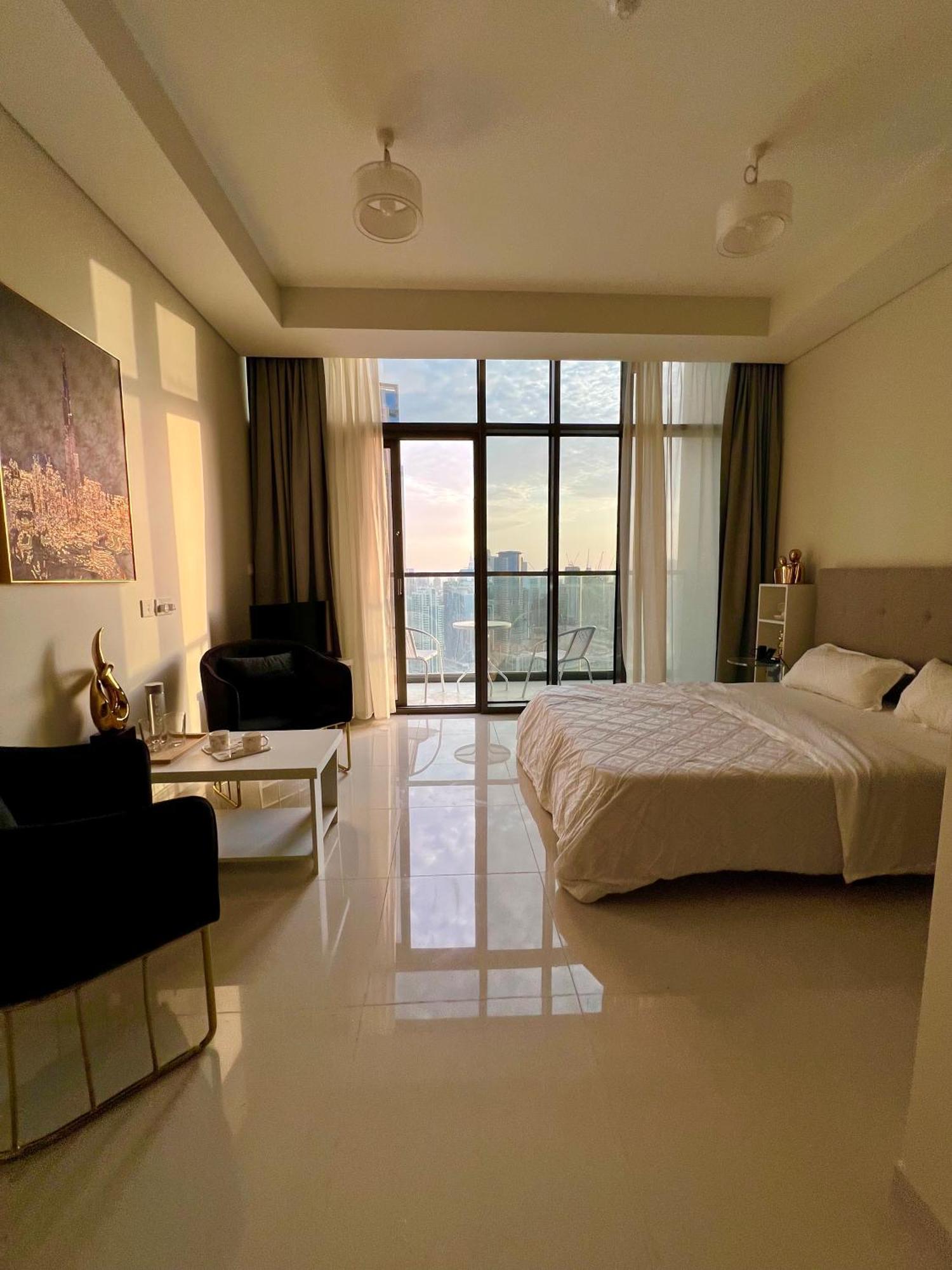 Fantastic Downtown Skyline Und Sea View 44th Floor Pool Gym Luxury Apartment Dubai