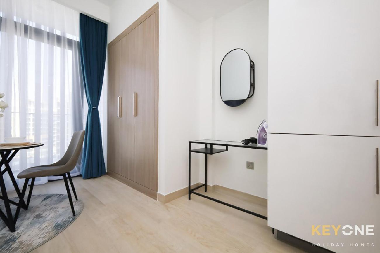 Riviera Radiant 6 *