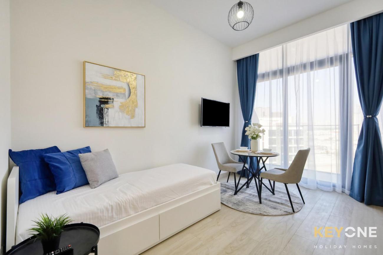 Riviera Radiant 6