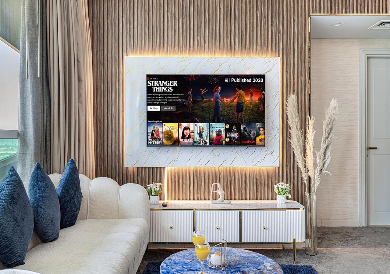 2 Bedroom Apartment! 5 Minute Walk To Mall! Burj Khalifa View! Apartment