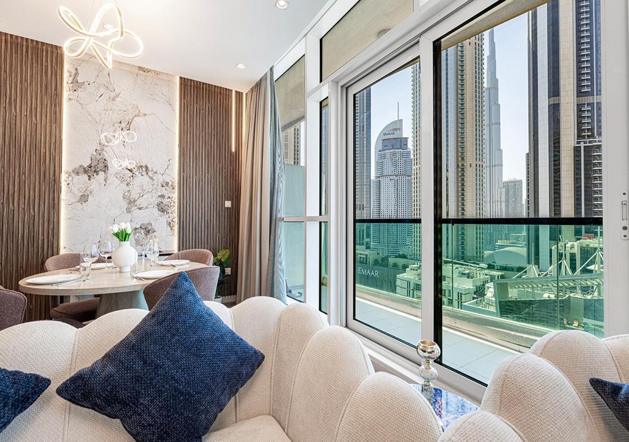 2 Bedroom Apartment! 5 Minute Walk To Mall! Burj Khalifa View! Apartment Dubai