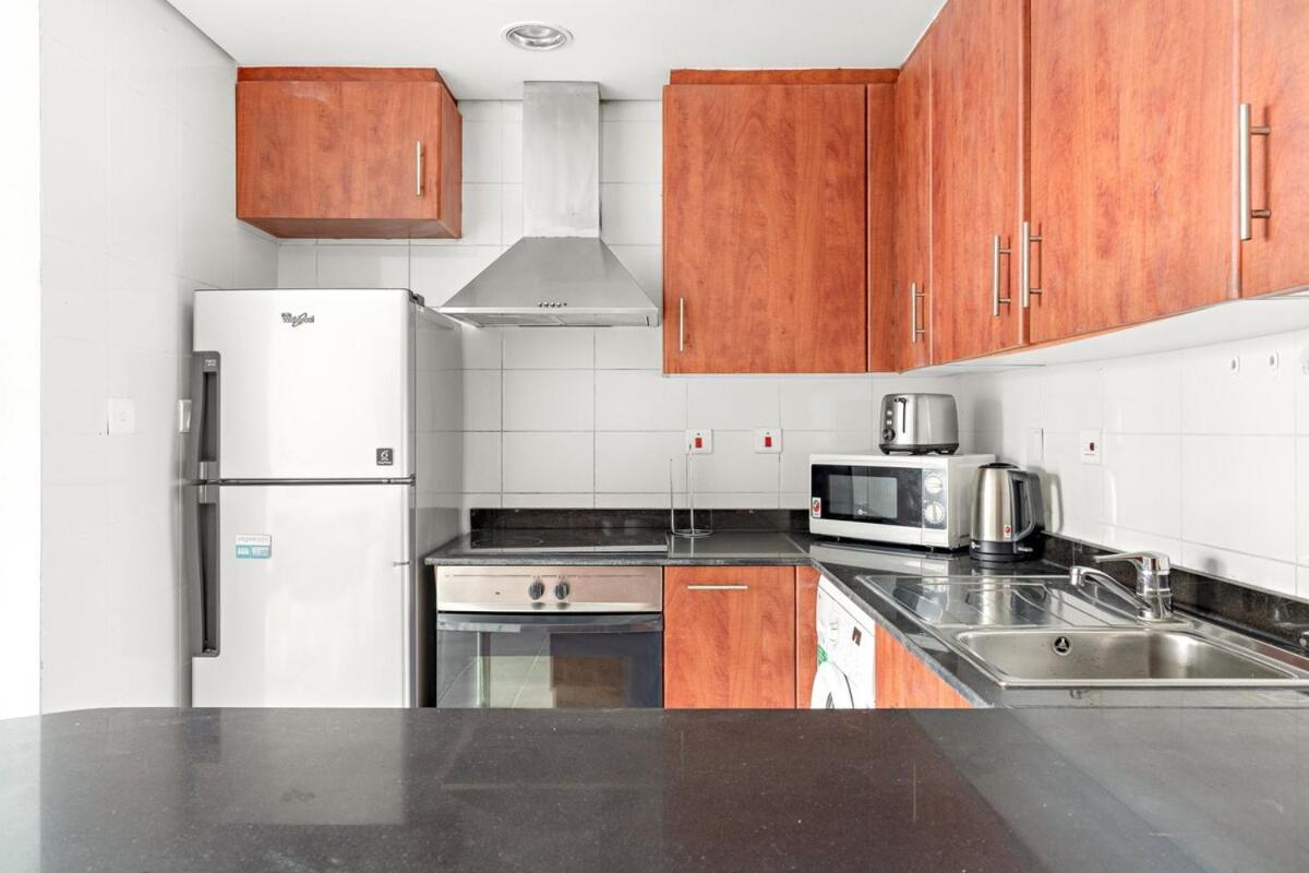 Apartment Amazing 1br In Jlt With View Pool And Gym Dubai