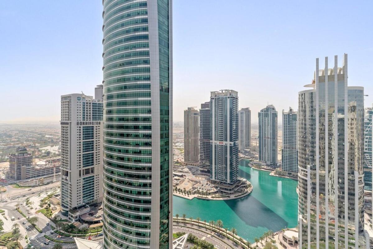 Amazing 1br In Jlt With View Pool And Gym Dubai