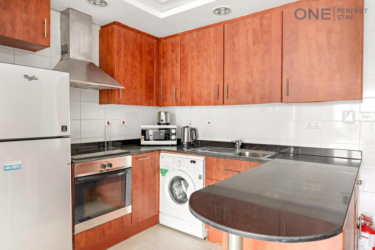Amazing 1br In Jlt With View Pool And Gym Apartment