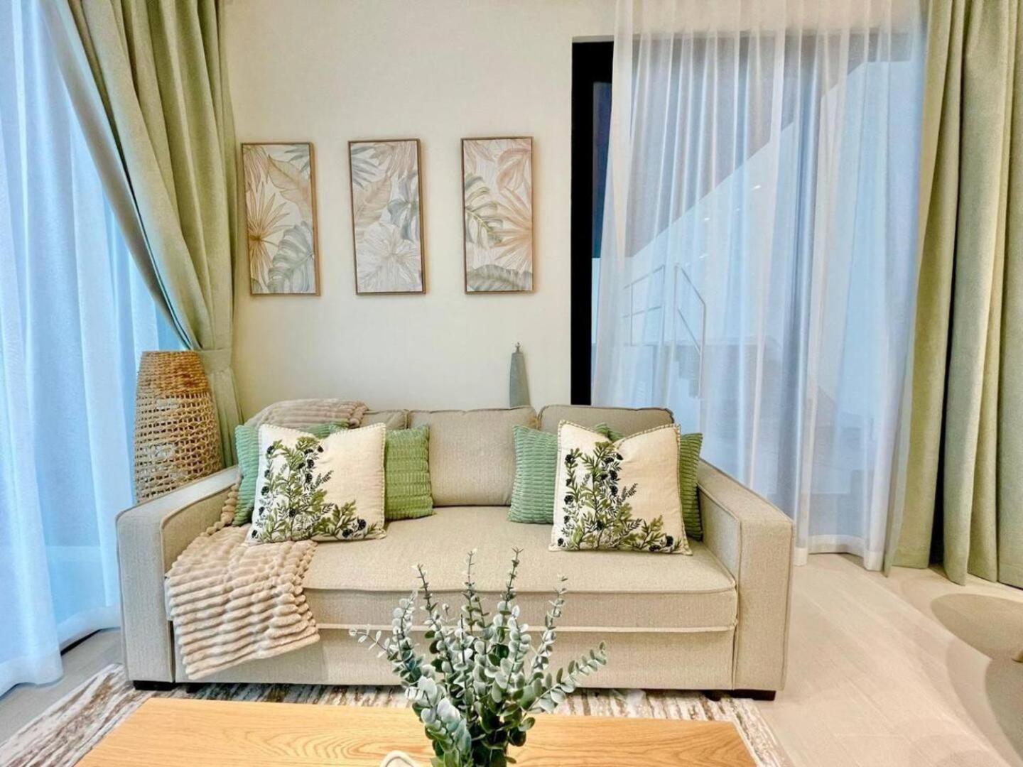 Elite 2br With Private Pool In Jvc * Dubai