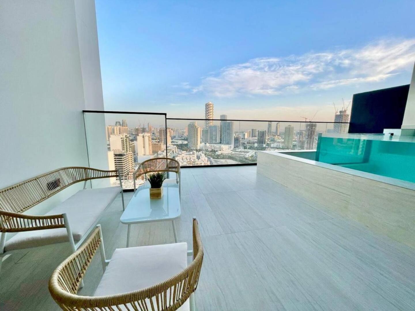 Elite 2br With Private Pool In Jvc