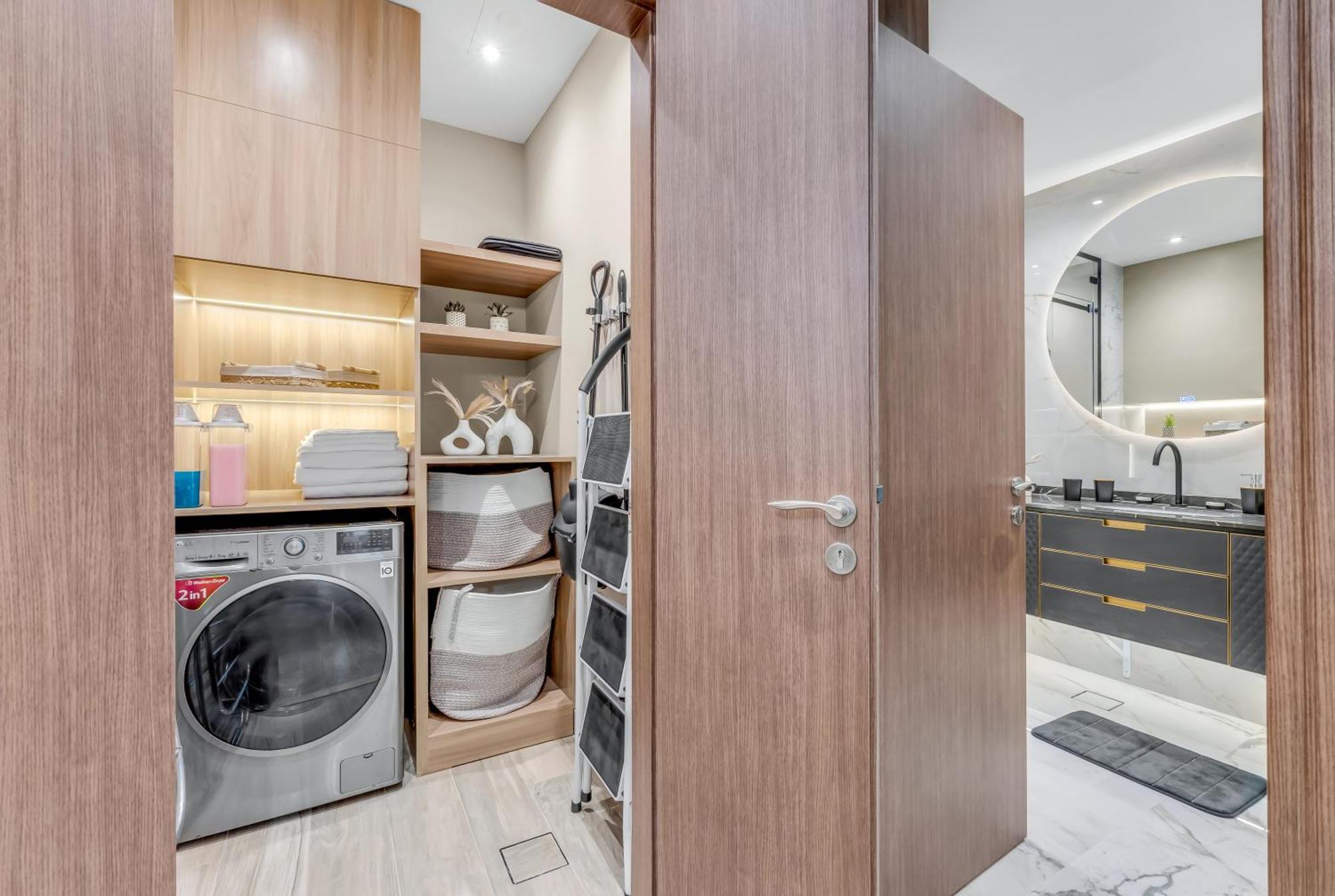 Above And Beyond - 1bdr With Burj Khalifa Views - Mayfair Tower In Business Bay Apartment *
