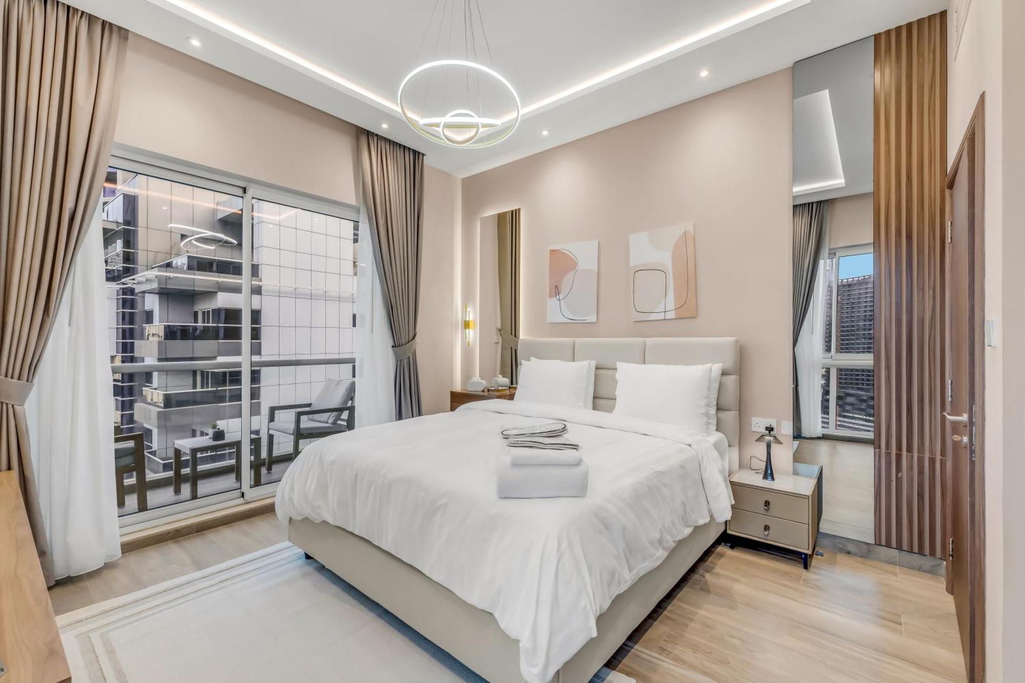 Apartment Above And Beyond - 1bdr With Burj Khalifa Views - Mayfair Tower In Business Bay