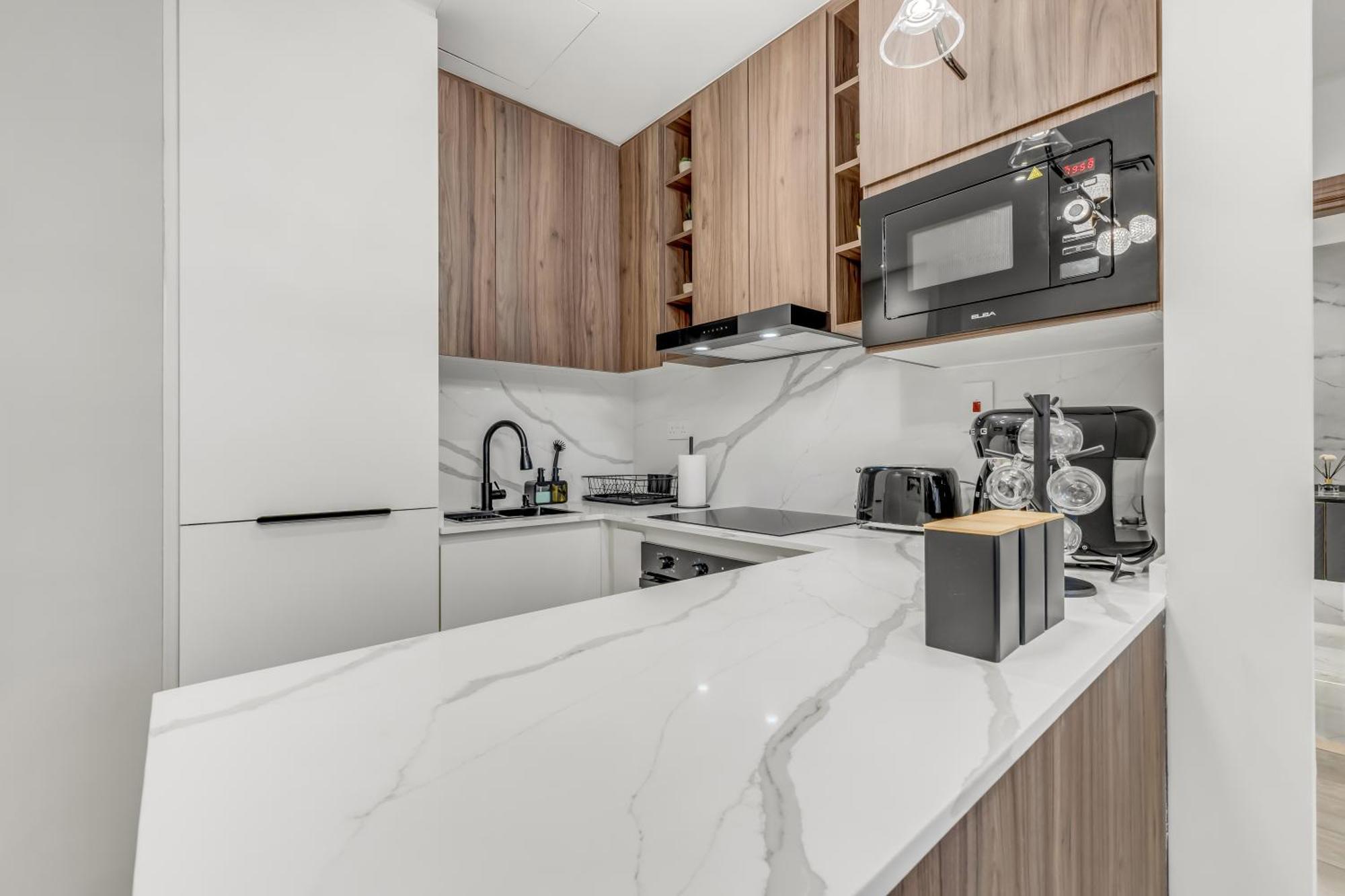 Above And Beyond - 1bdr With Burj Khalifa Views - Mayfair Tower In Business Bay Apartment Dubai