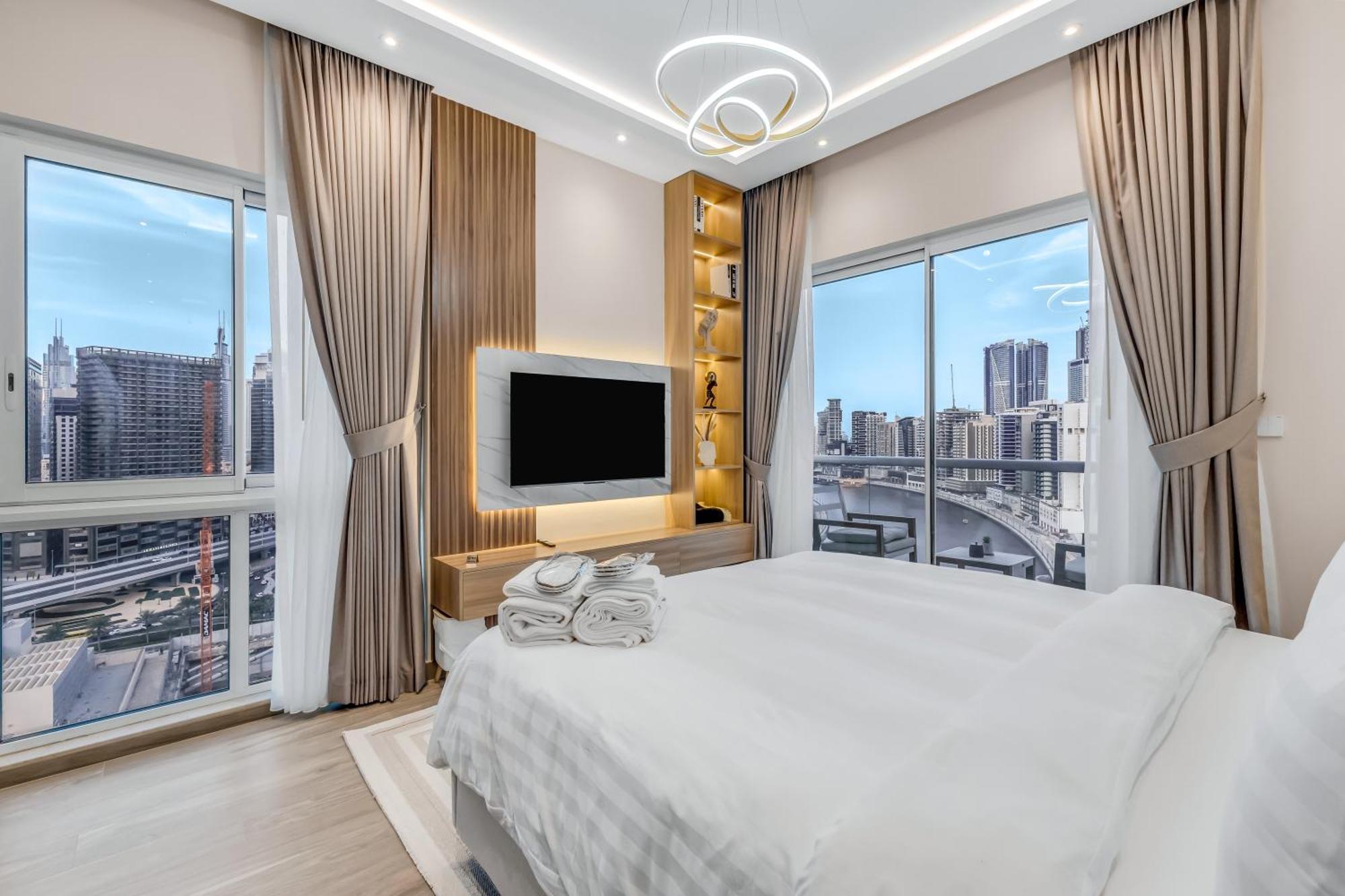 Apartment Above And Beyond - 1bdr With Burj Khalifa Views - Mayfair Tower In Business Bay *