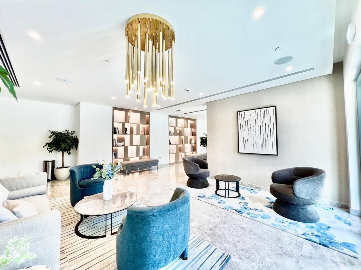 Apartment Luxury At The Top- Iconic Burj Views-dubai Mall Access 2br By Maxx Value Homes