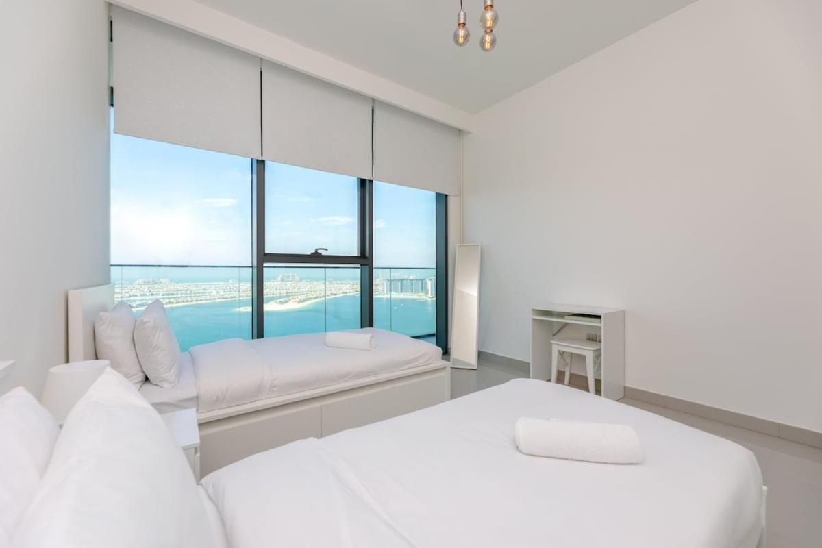 Luxury 2br With Pool, Gym & Sea Views * Dubai
