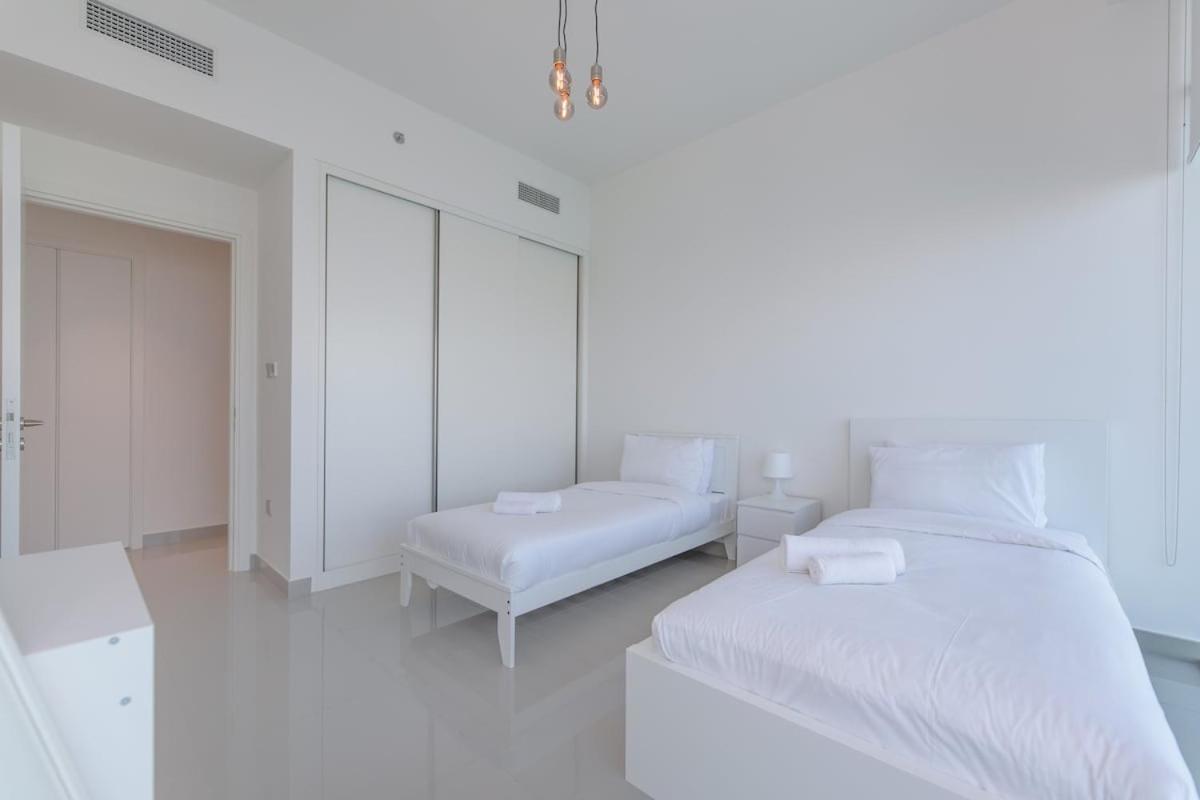 Apartment Luxury 2br With Pool, Gym & Sea Views *