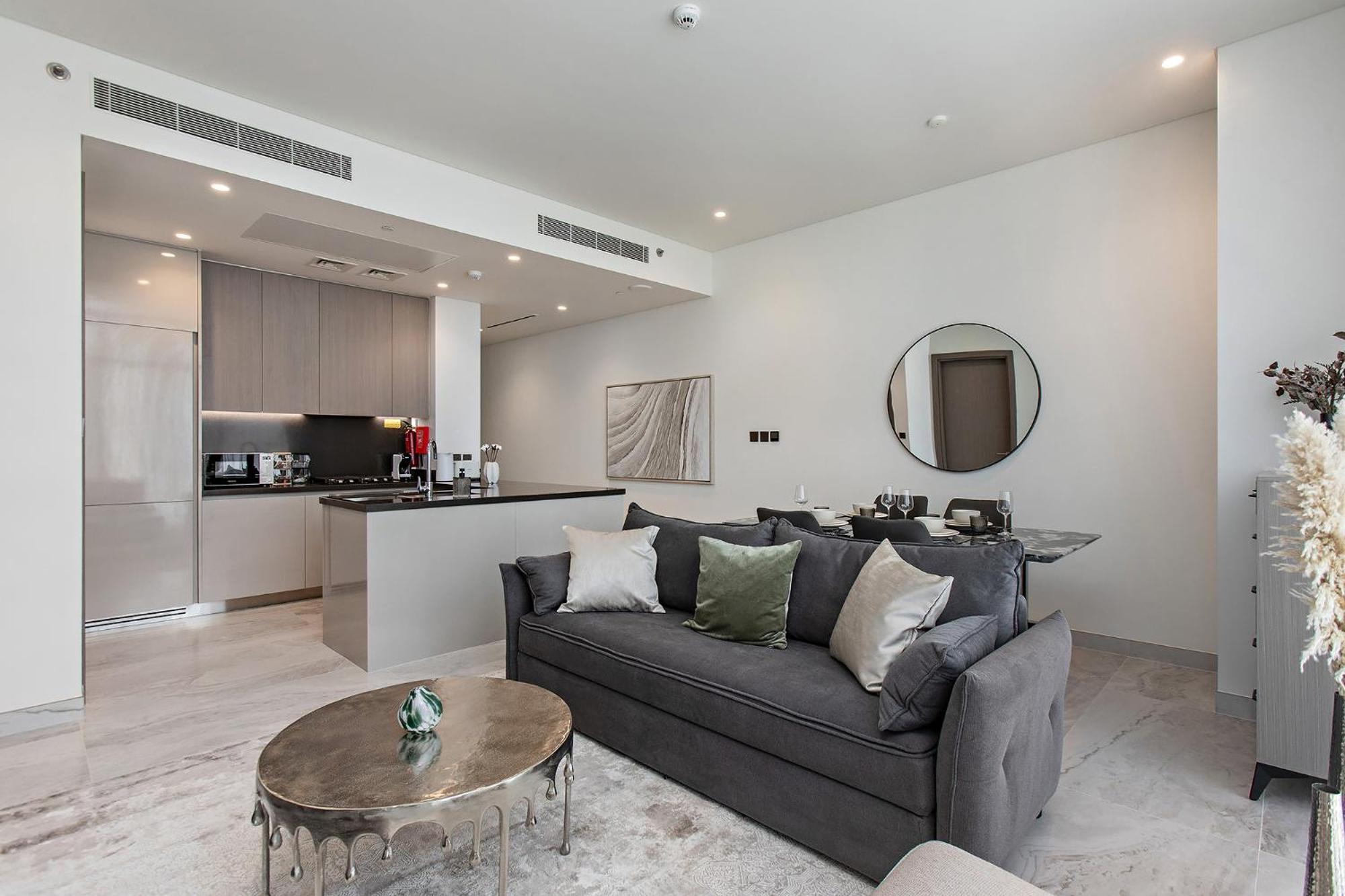 High-rise 1bdr In Business Bay