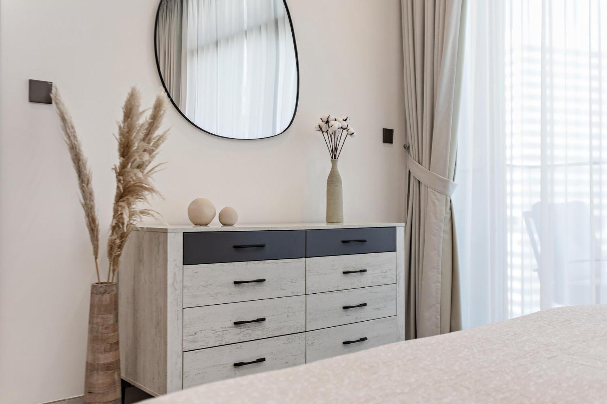 High-rise 1bdr In Business Bay * Dubai