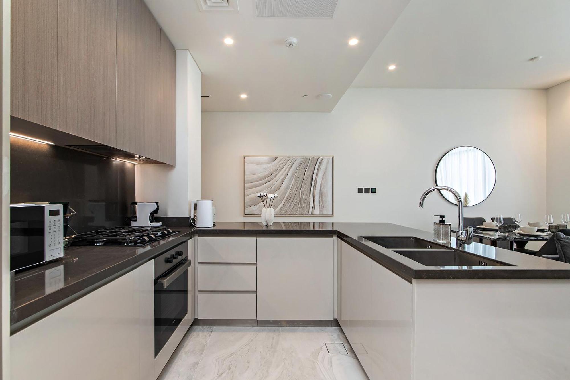 High-rise 1bdr In Business Bay
