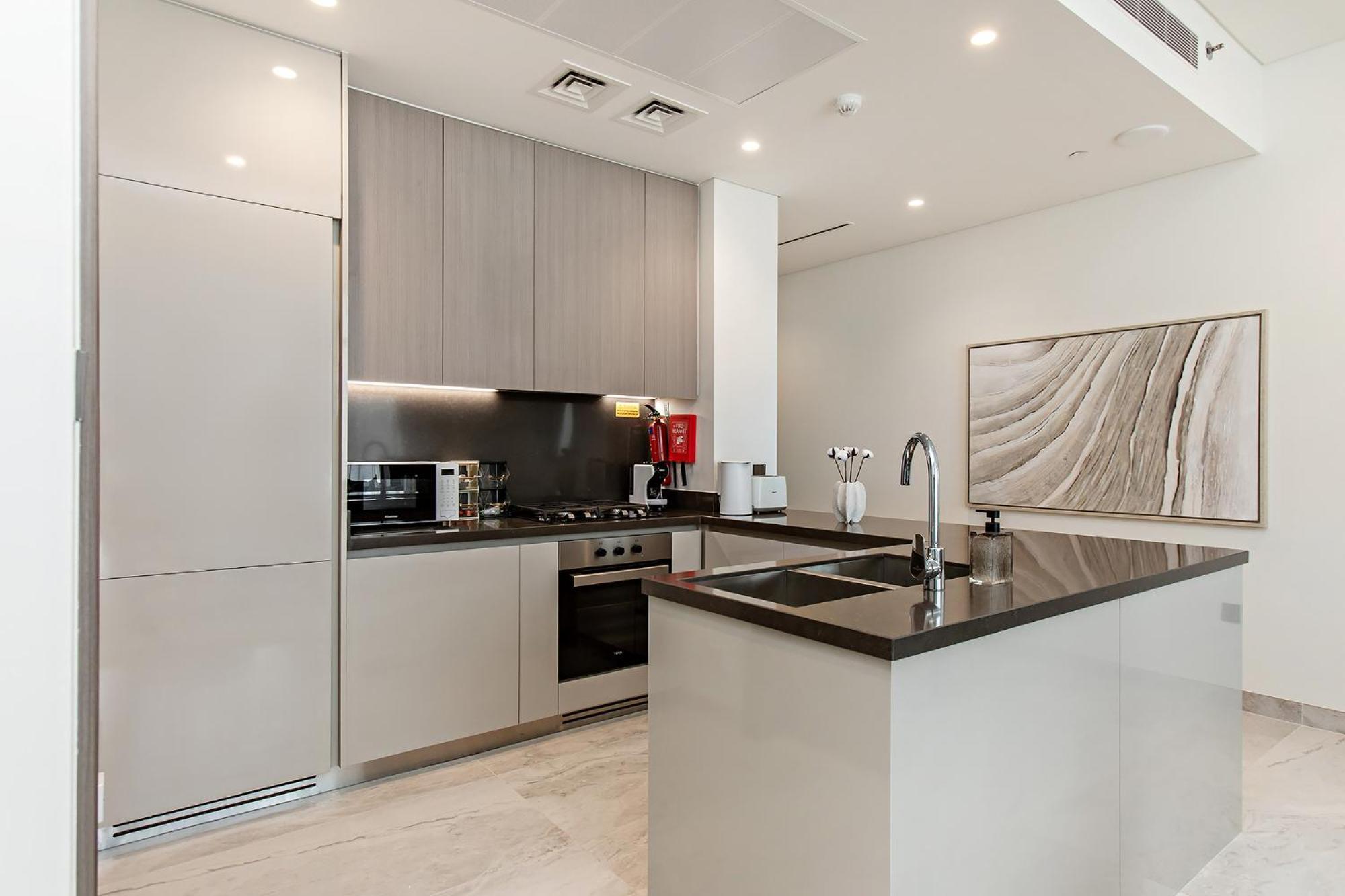 High-rise 1bdr In Business Bay *