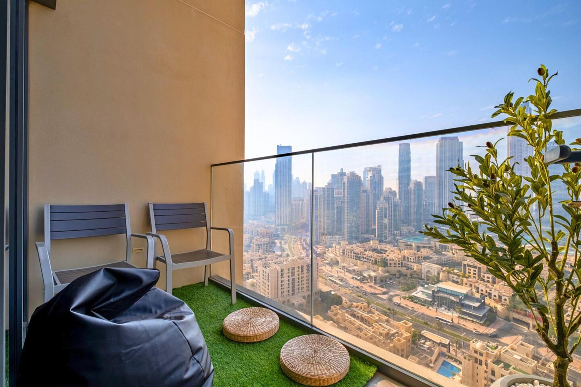 Apartment Luxury At The Top- Iconic Burj Views-dubai Mall Access 2br By Maxx Value Homes *