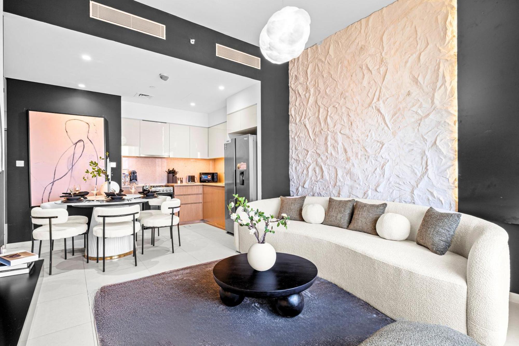 Luxury At The Top- Iconic Burj Views-dubai Mall Access 2br By Maxx Value Homes Dubai