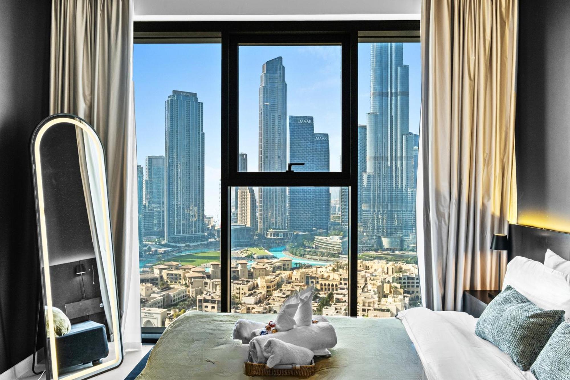 Luxury At The Top- Iconic Burj Views-dubai Mall Access 2br By Maxx Value Homes