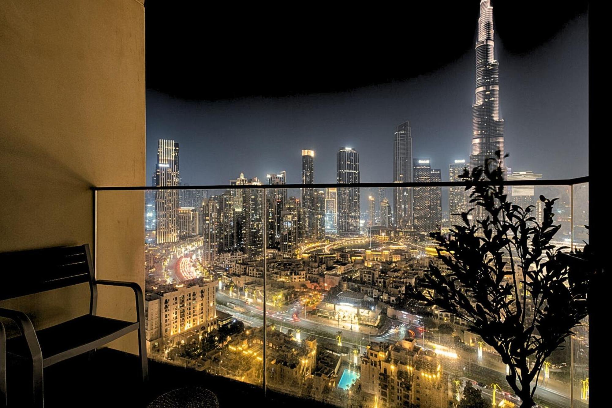 Apartment Luxury At The Top- Iconic Burj Views-dubai Mall Access 2br By Maxx Value Homes