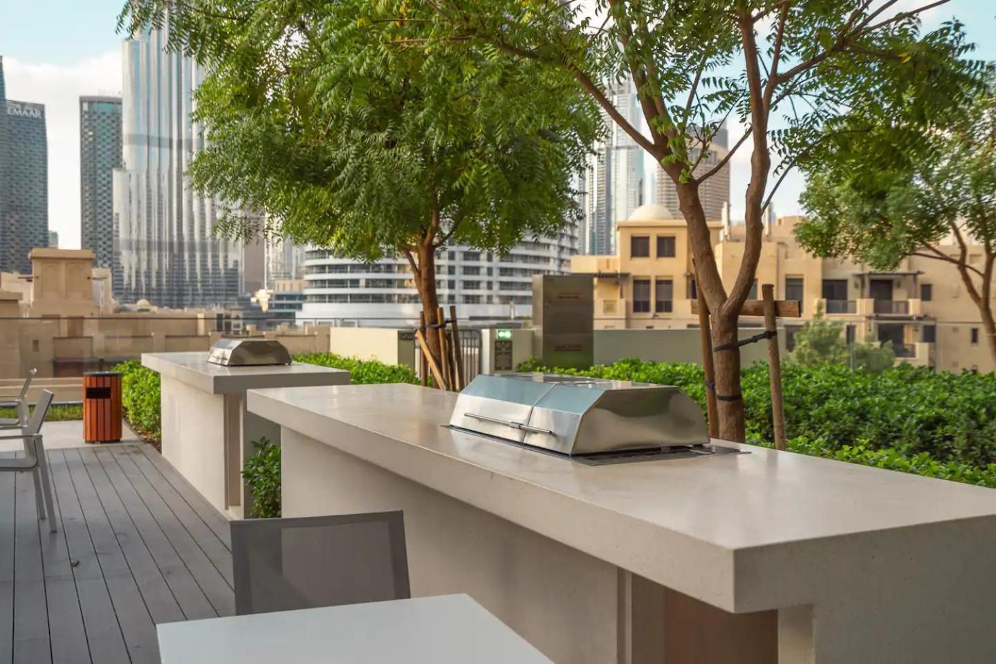 Luxury At The Top- Iconic Burj Views-dubai Mall Access 2br By Maxx Value Homes Apartment *