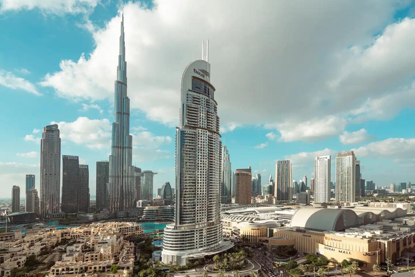 Luxury At The Top- Iconic Burj Views-dubai Mall Access 2br By Maxx Value Homes