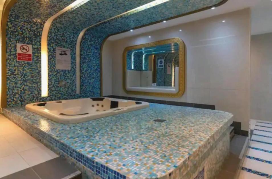 April Offer Huge 1bkh 4people & High Floor Apartment