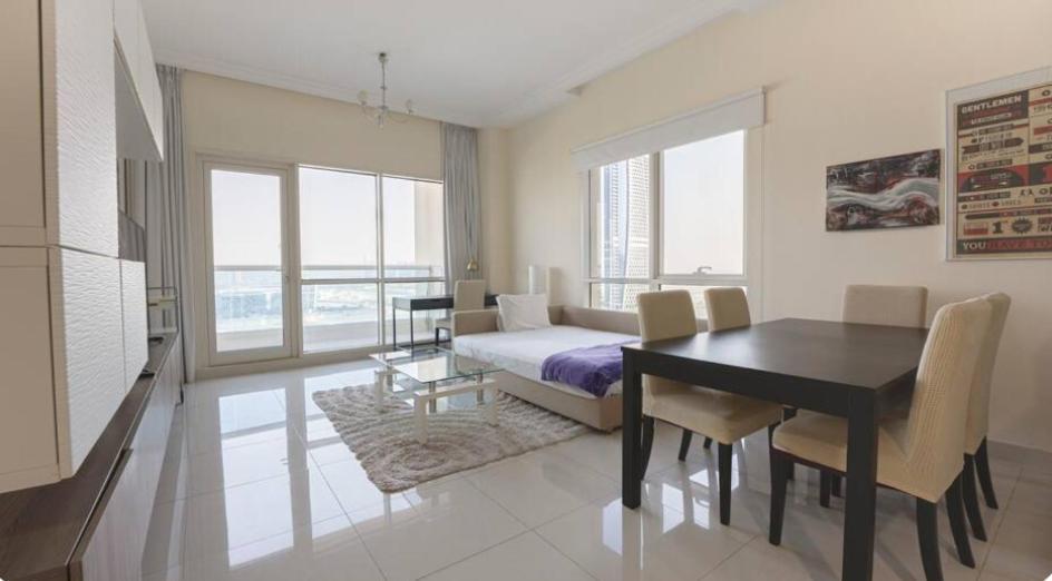 Apartment April Offer Huge 1bkh 4people & High Floor Dubai