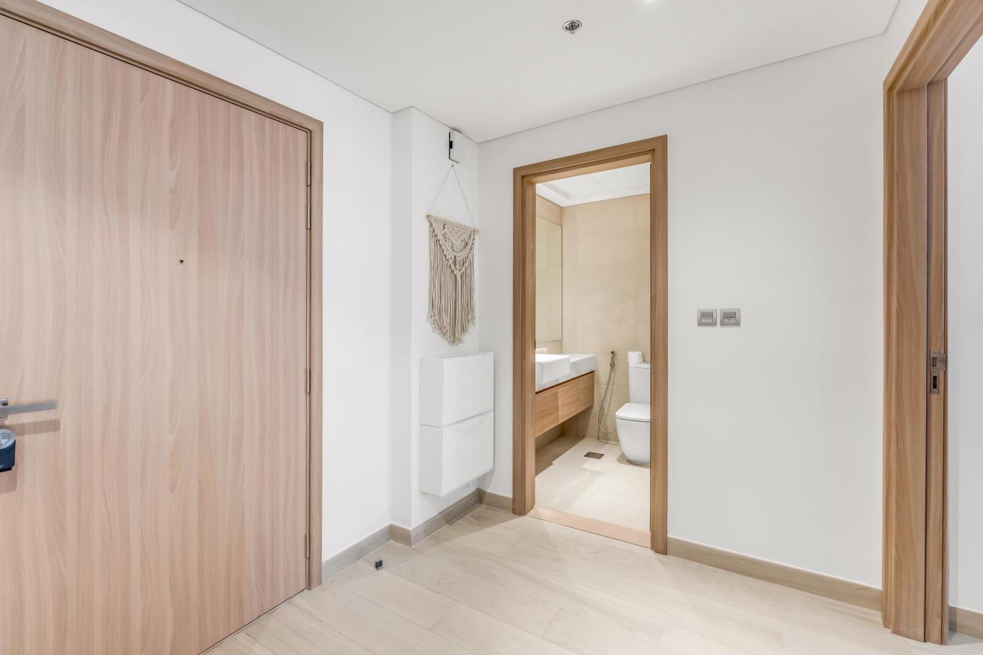 Elegant 1-bedroom In Apartment *