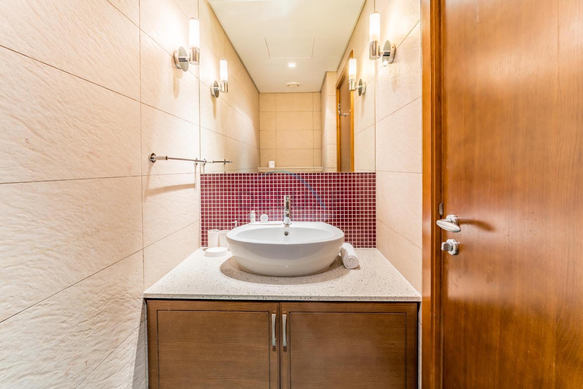 Apartment Glance At The Royal Atlantis Right By Spots 2br, Marina 3, Palm Jumeirah By Deluxe Homes