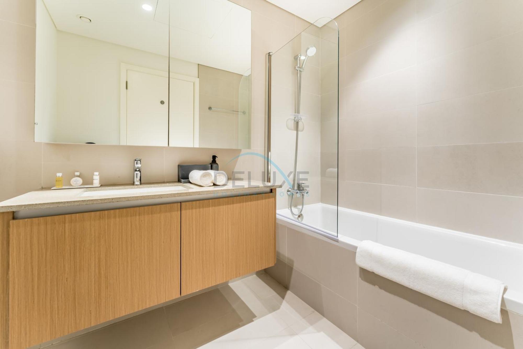 Community View 2br With Balcony, Surf At Creek Building 2, Creek Harbour By Deluxe Homes Apartment
