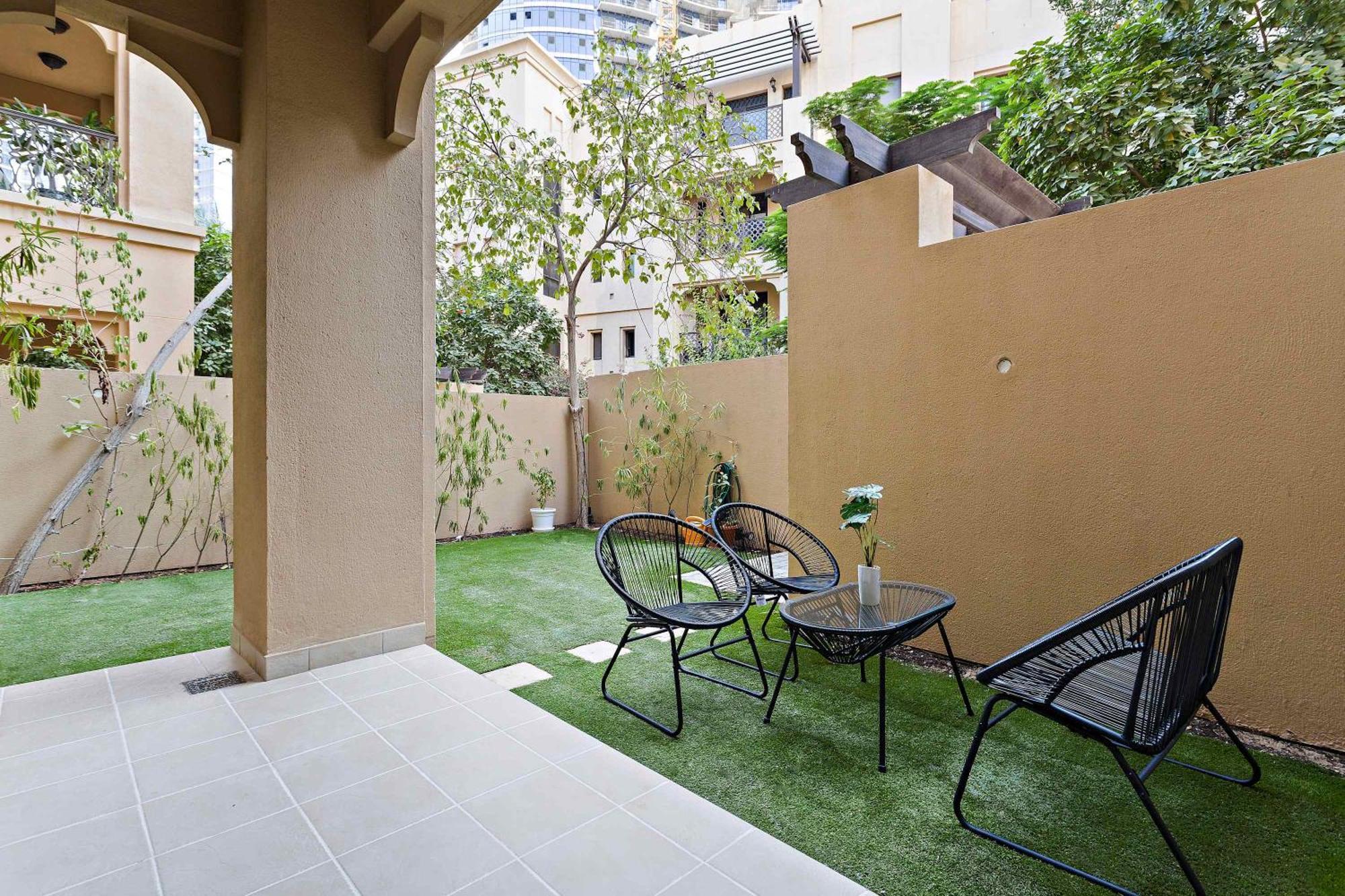 Silkhaus Peaceful 1bdr With Private Garden In Downtown Apartment