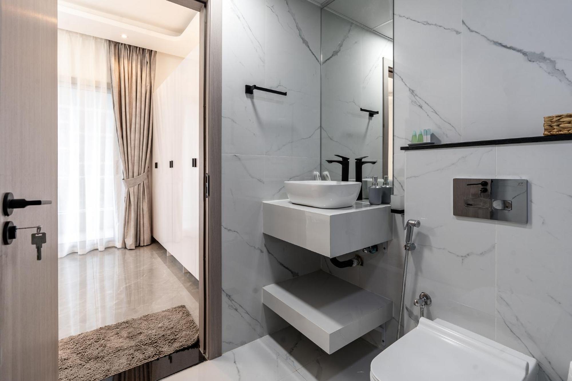 Marina - 1 Bhk Stunning Apartment
