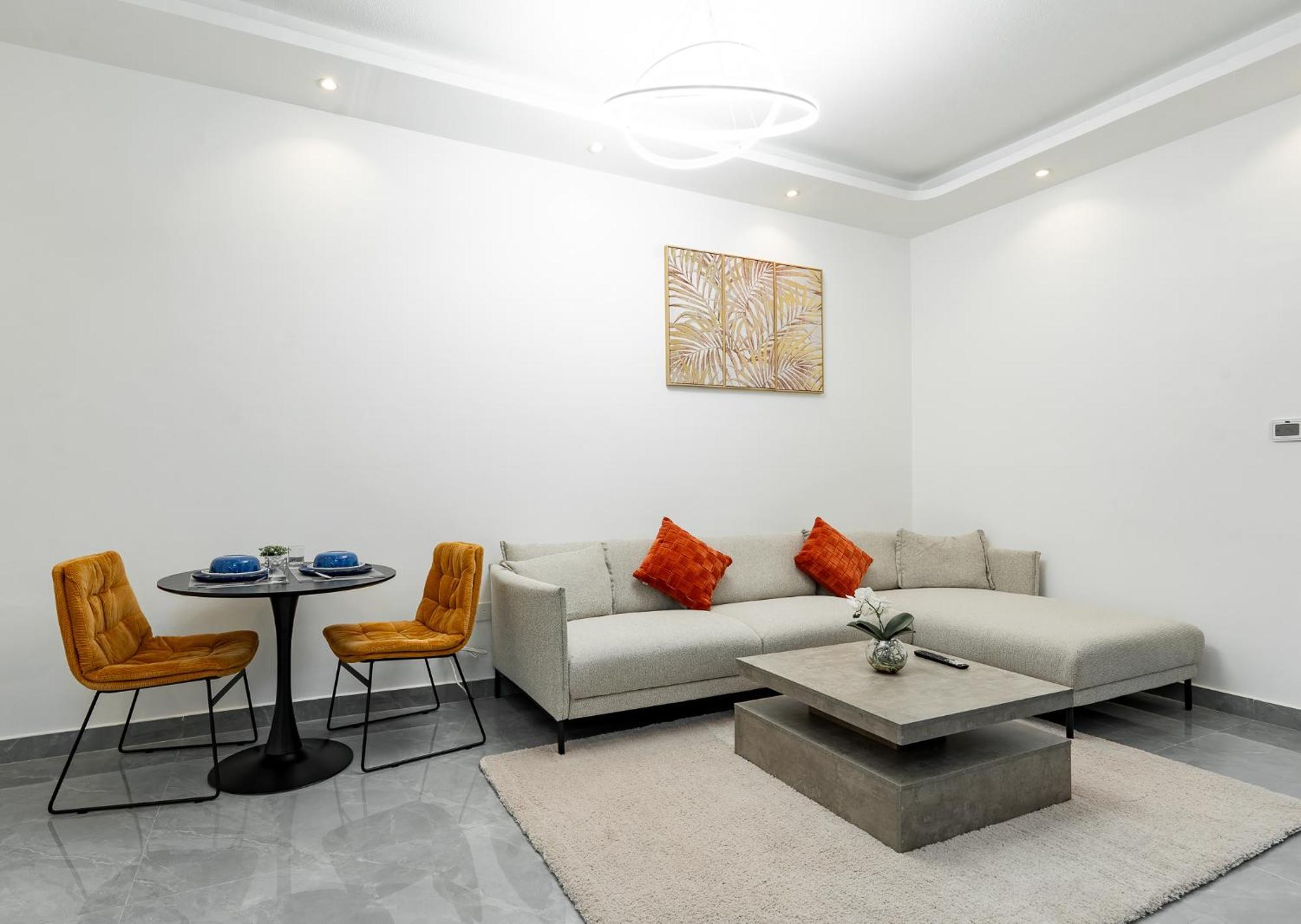 Marina - 1 Bhk Stunning Apartment