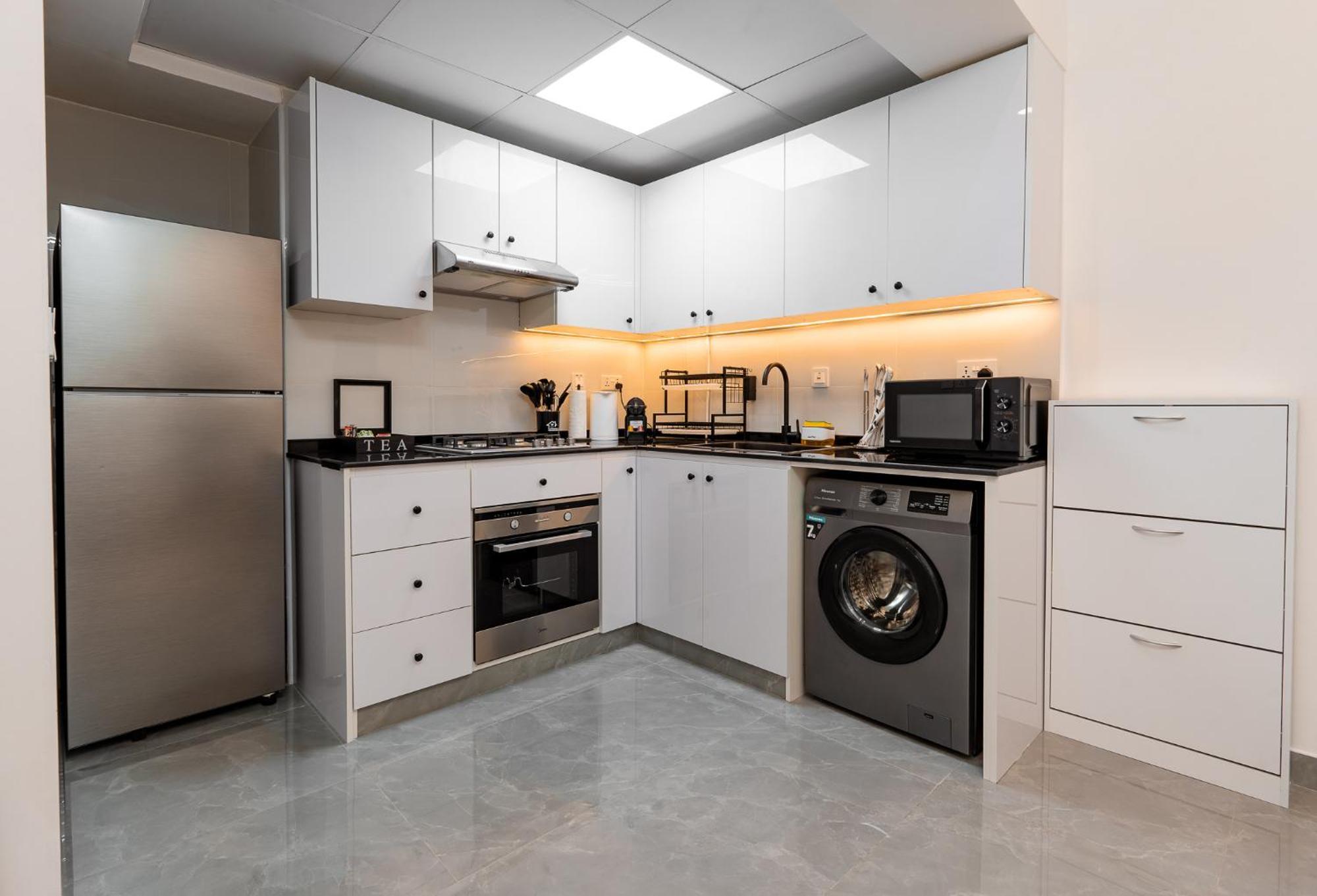 Marina - 1 Bhk Stunning *
