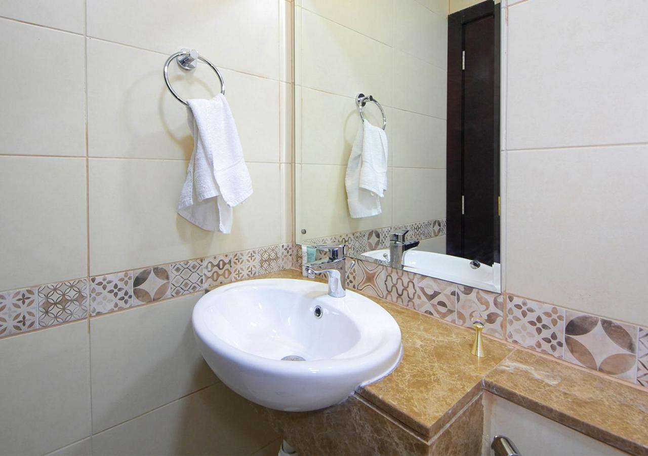 Scenic 1br With Canal & Marina Views Dubai