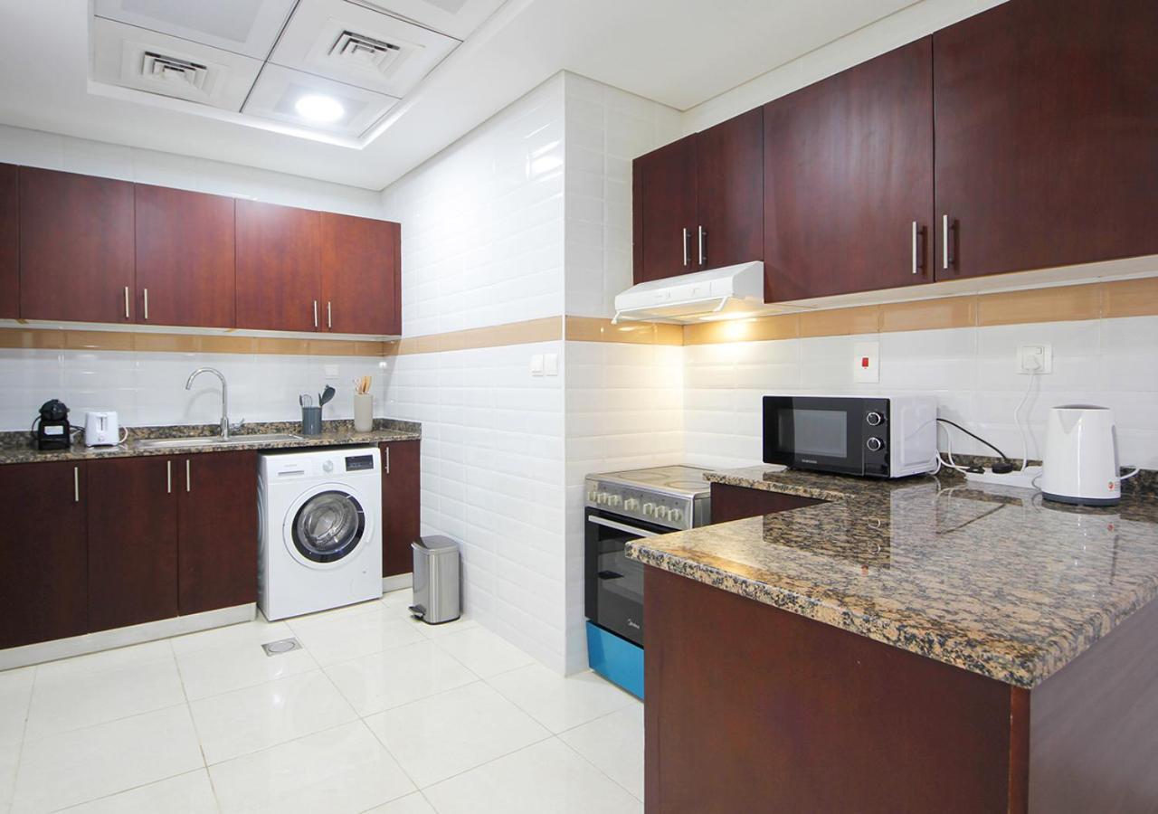 Scenic 1br With Canal & Marina Views