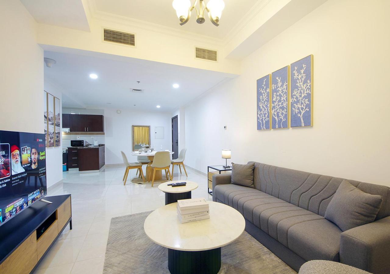 Scenic 1br With Canal & Marina Views