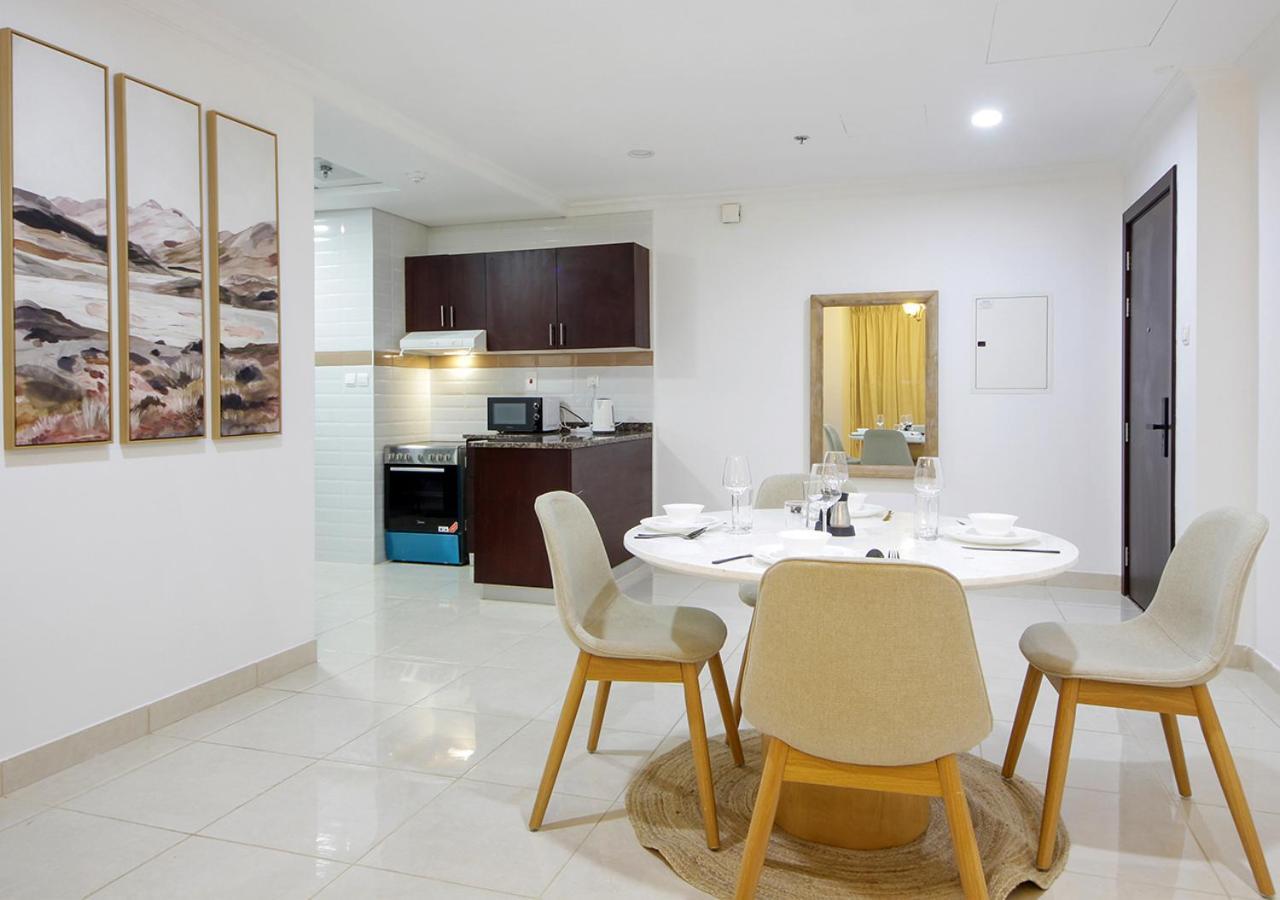 Apartment Scenic 1br With Canal & Marina Views