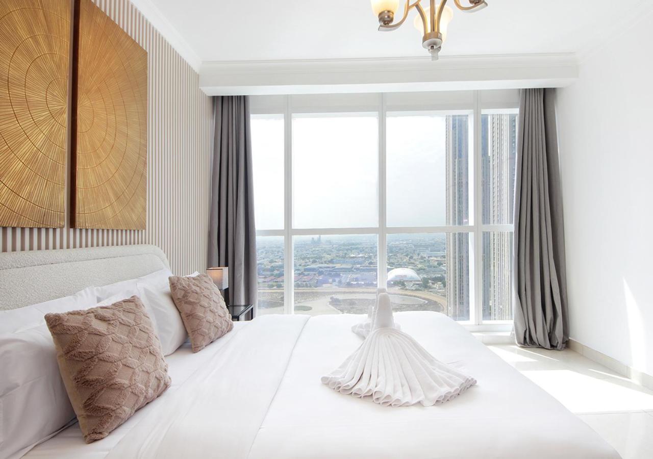 Scenic 1br With Canal & Marina Views Dubai
