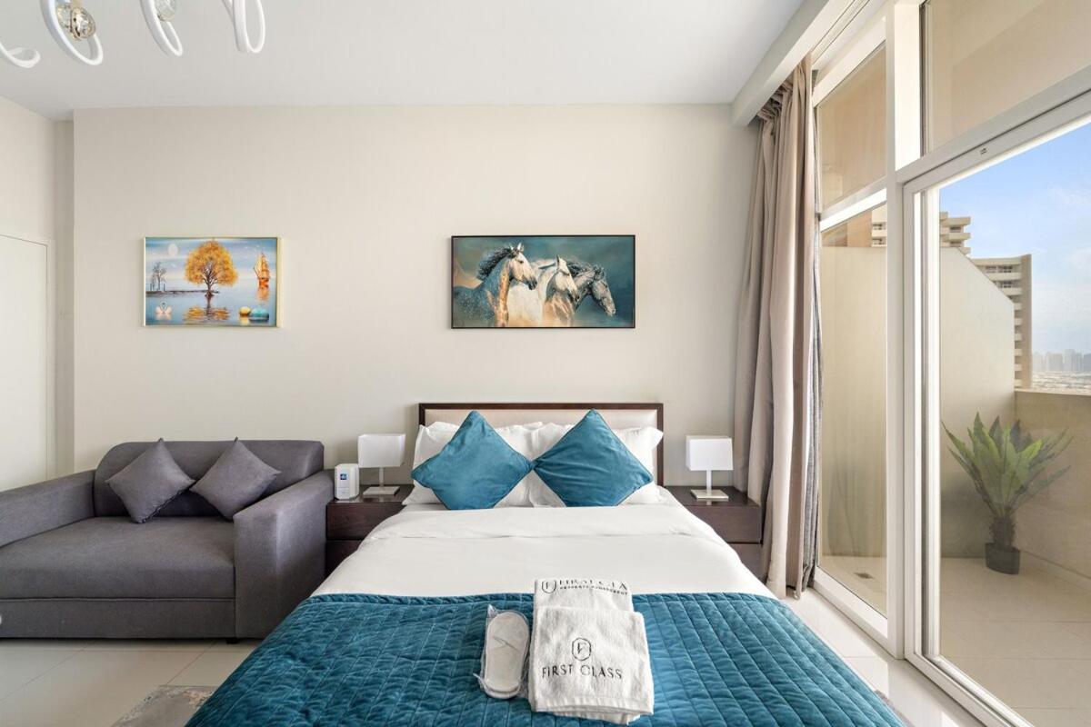 First Class Luxe Cozy Living Apartment Dubai