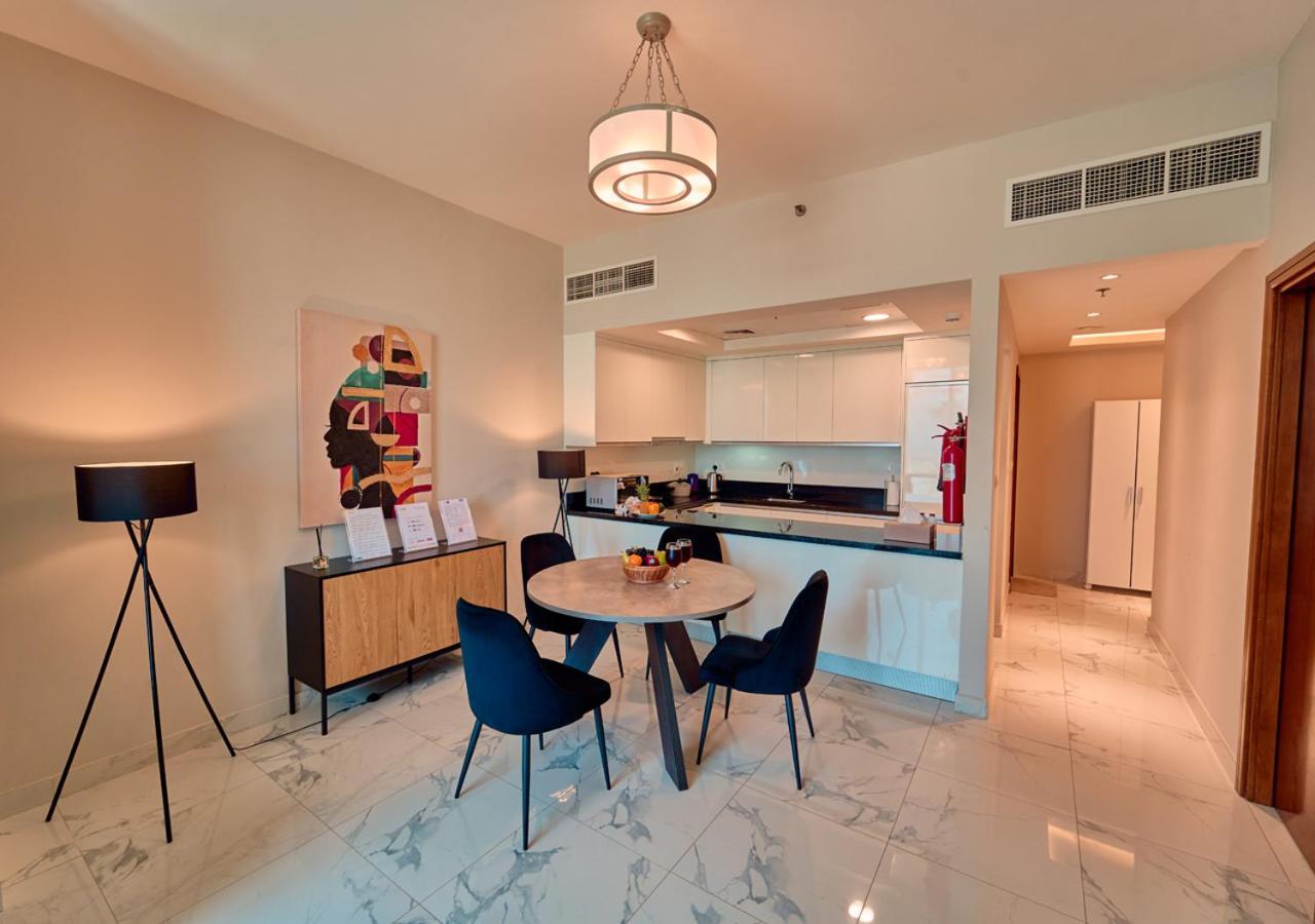 Spacious 1br In Habtoor With Canal Views & Close To Mall Dubai