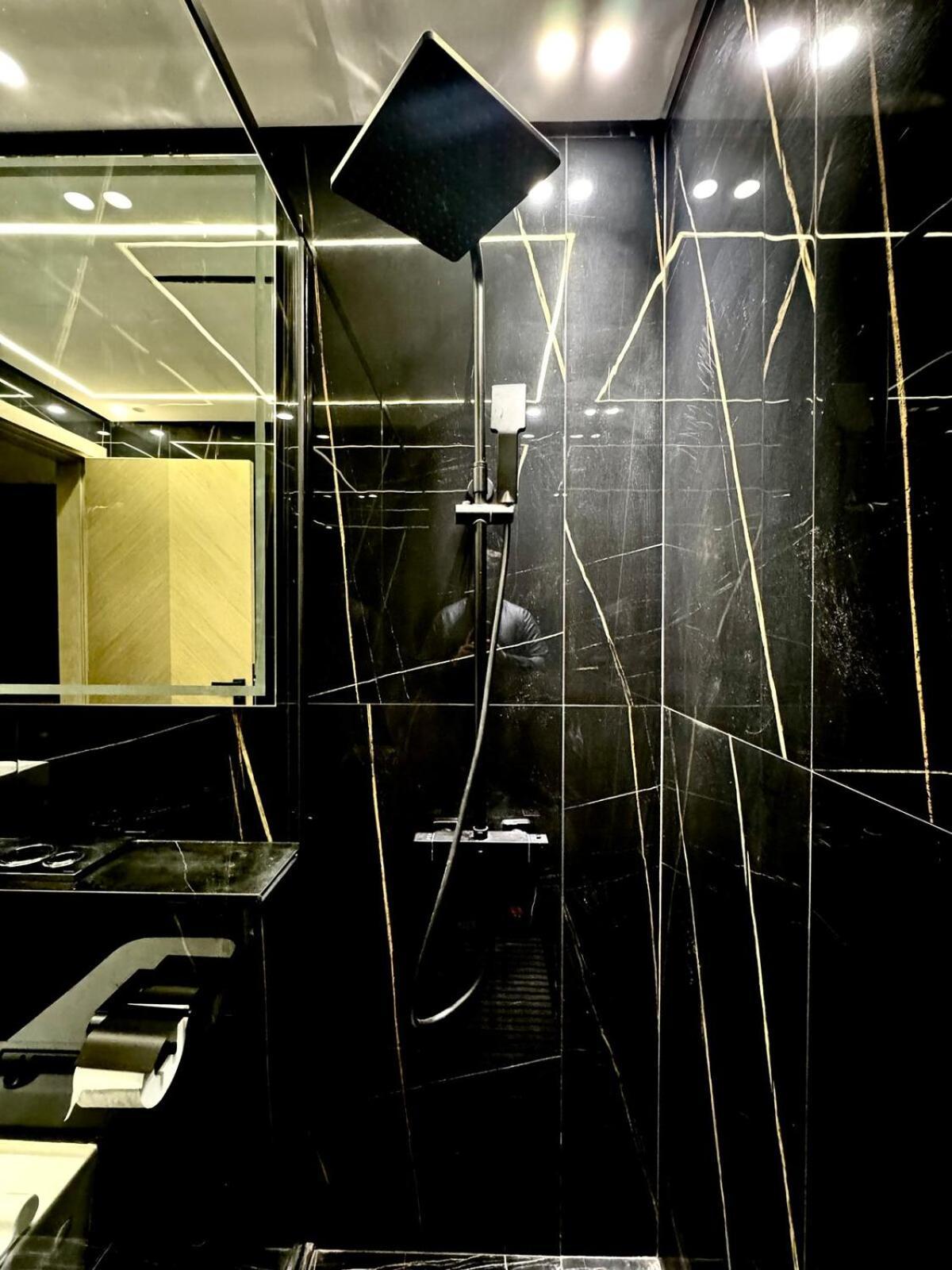 Apartment Aesthetic 2bhk At Jvc,