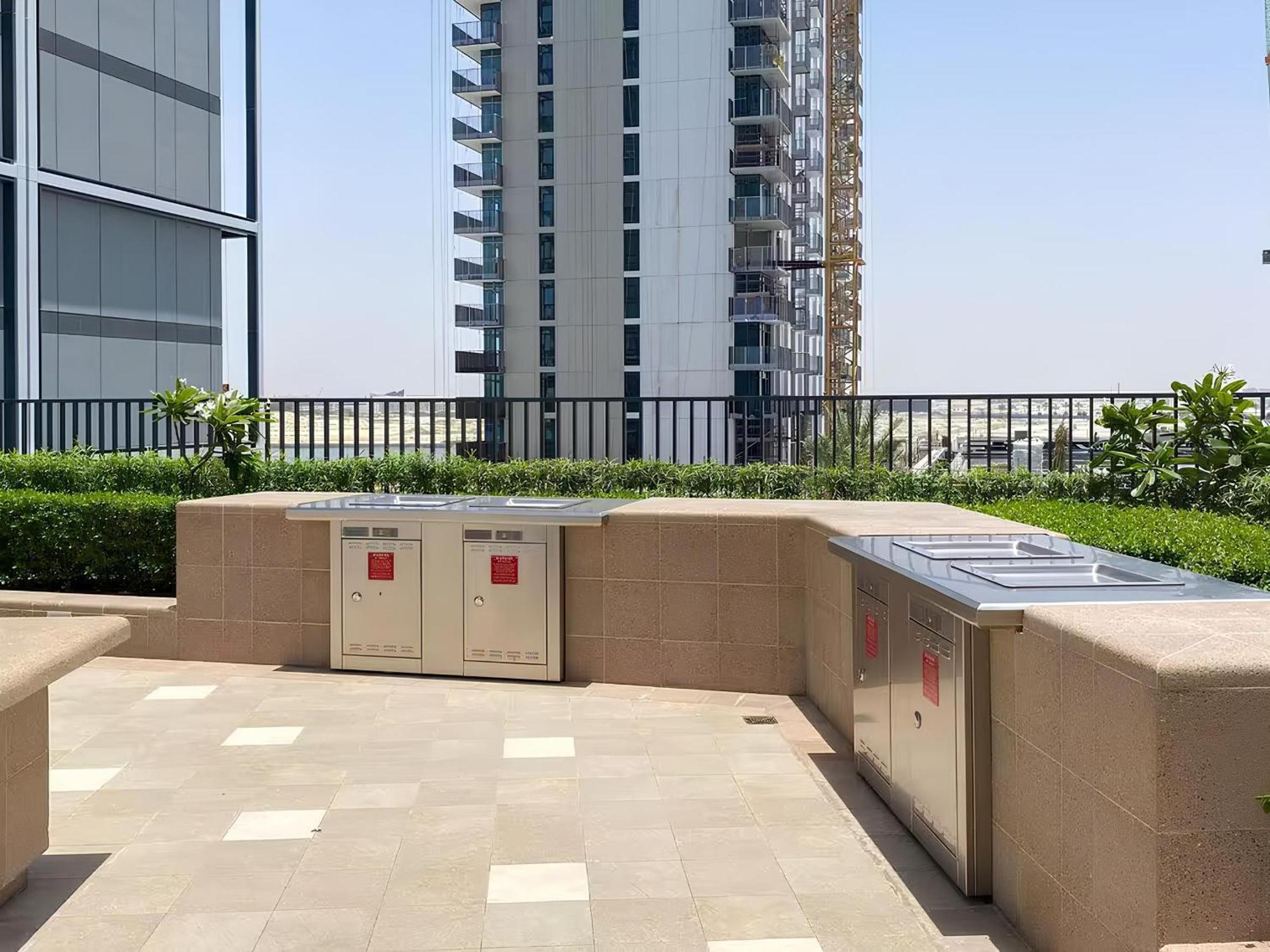 Waterfront 1br With Infinity Pool In Creek Edge T1 Apartment *