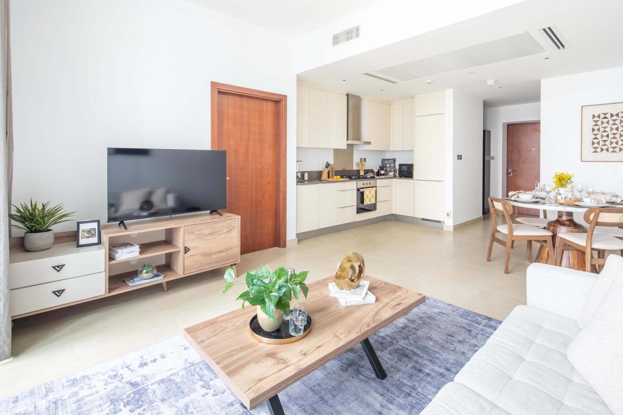 Frank Porter - The At Marina Gate 2 Apartment