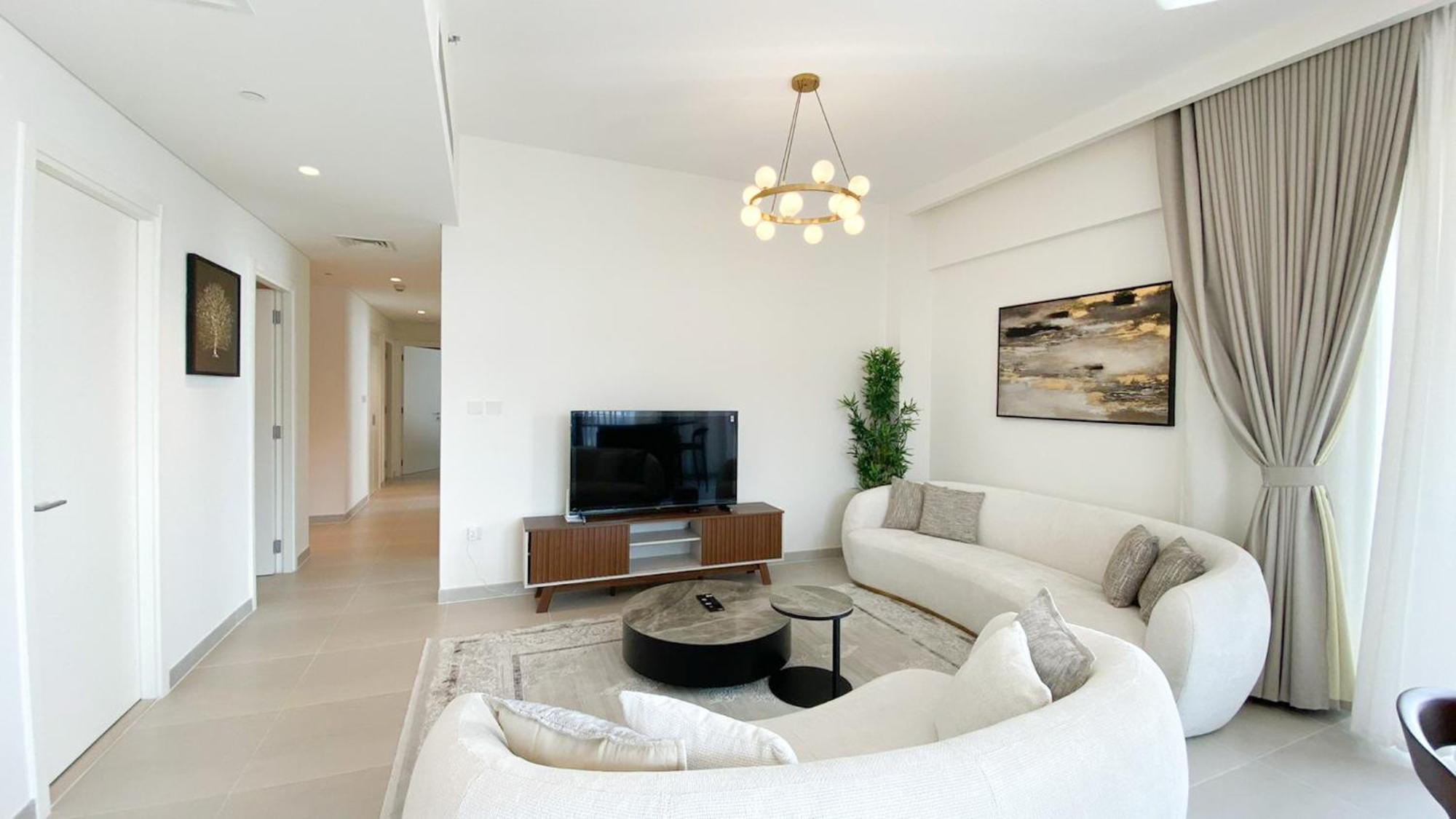Spacious 3br With Access *
