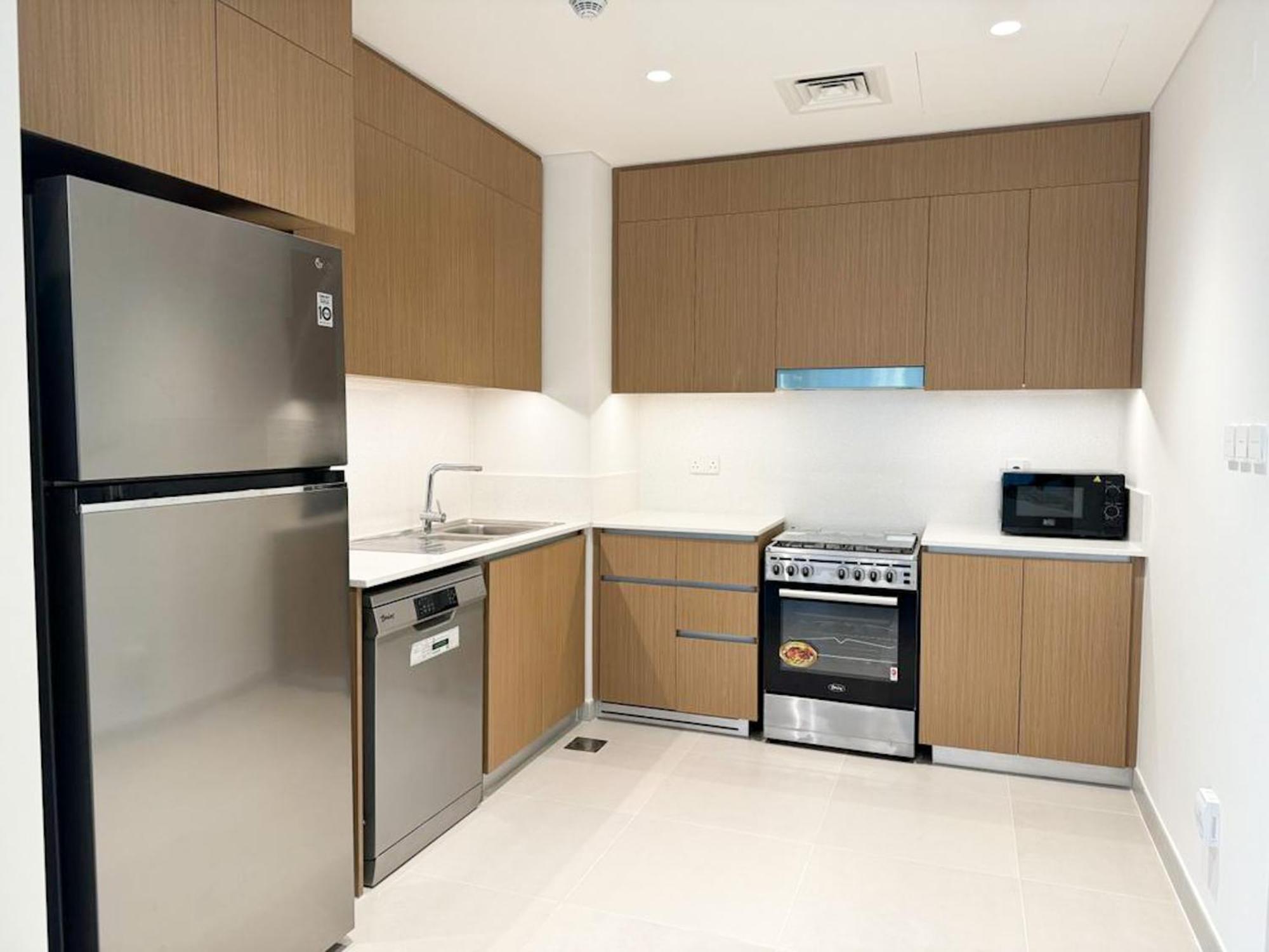 Apartment Spacious 3br With Access *